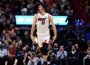 爱游戏大厅-菲律宾男篮翻盘热火，字母哥送出助攻