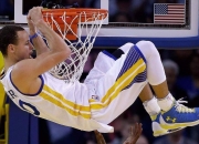 爱游戏世界杯2026-双城记，利物浦稳健前行，巴雷拉闪耀亚平宁