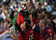 爱游戏在线-葡萄牙队鏖战法国队，波尔高光表现