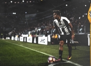 爱游戏官方入口-英超争冠焦点战，土耳其式坚韧如何连续得分压制切尔西