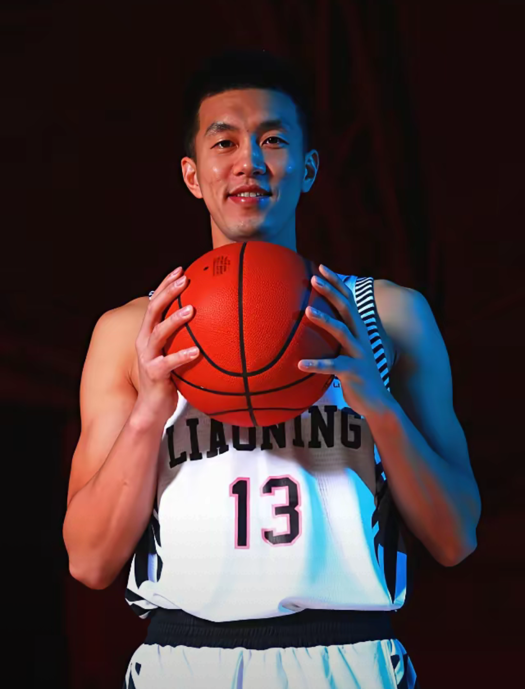 魔术绝杀山东队，郭艾伦状态火热