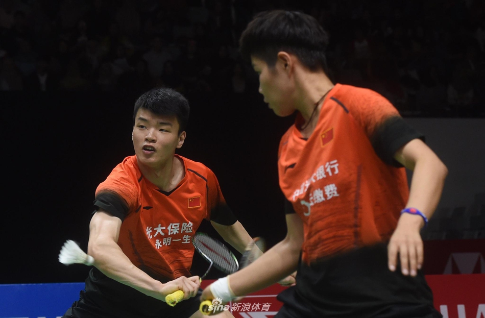 印尼队逆转日本队，黄鸭组合点燃赛场