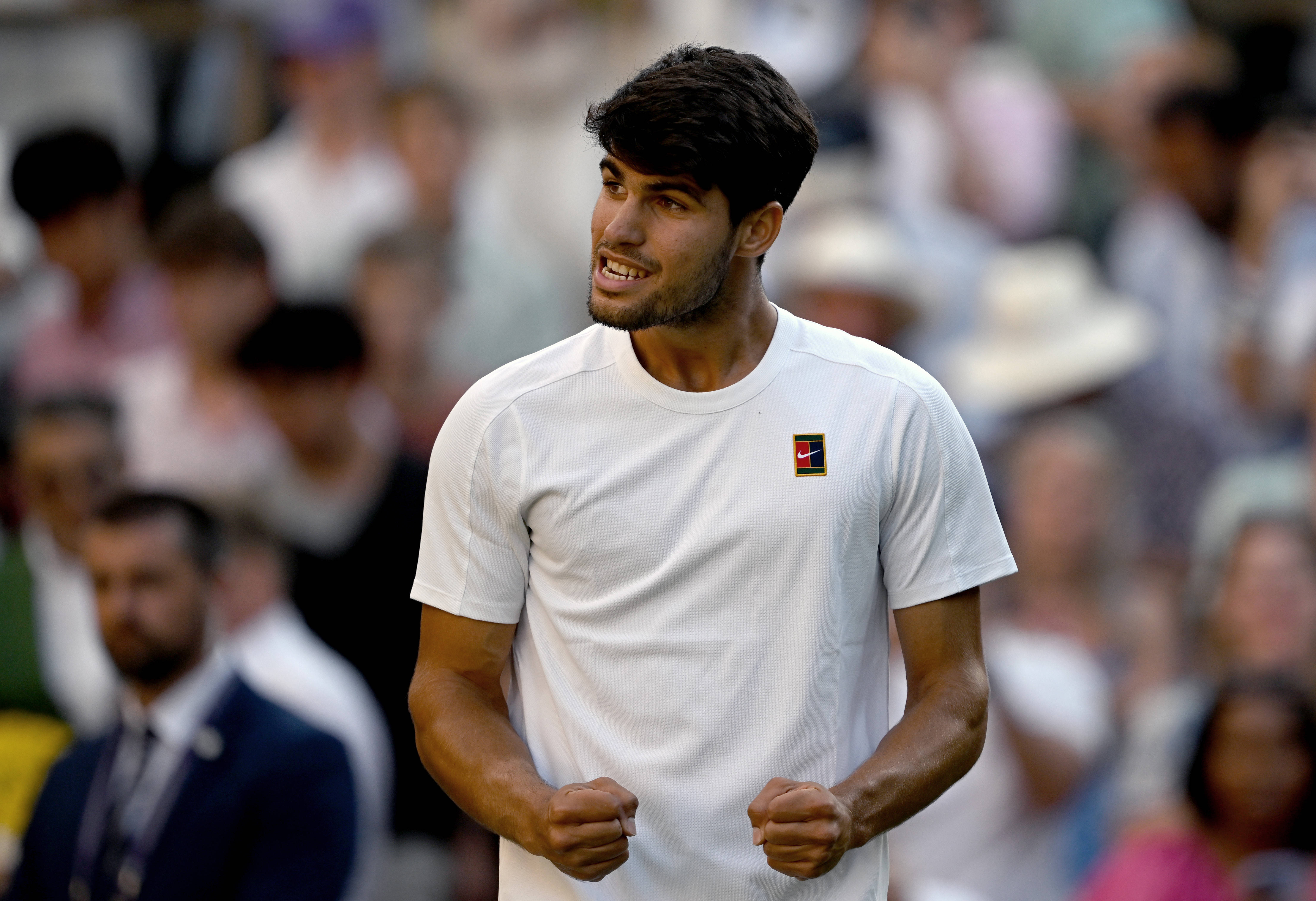 温网翻盘法网，阿尔卡拉斯惊艳四座