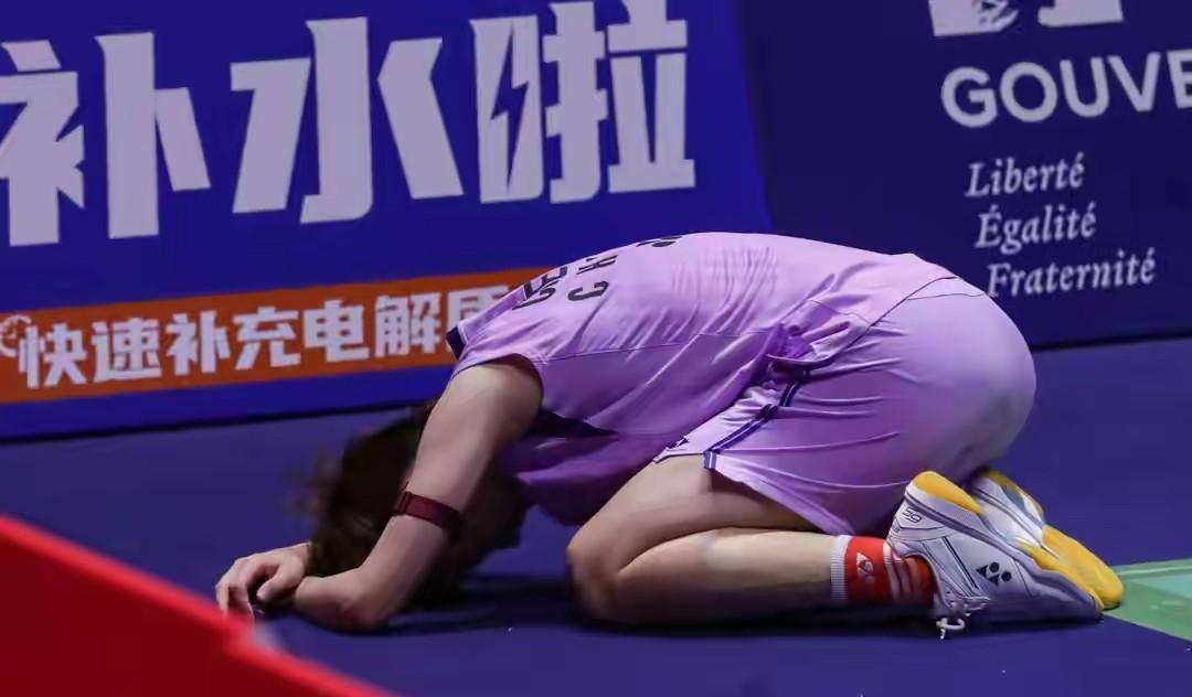 韩国队鏖战印尼队，陈雨菲扛起全队