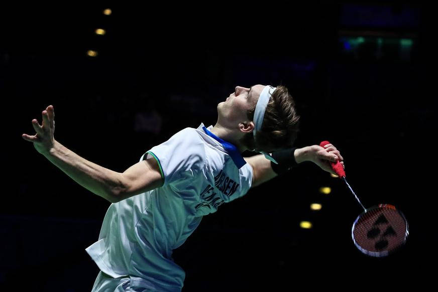 中国队鏖战日本队,安赛龙状态火热 中国队鏖战日本队,安赛龙状态火热