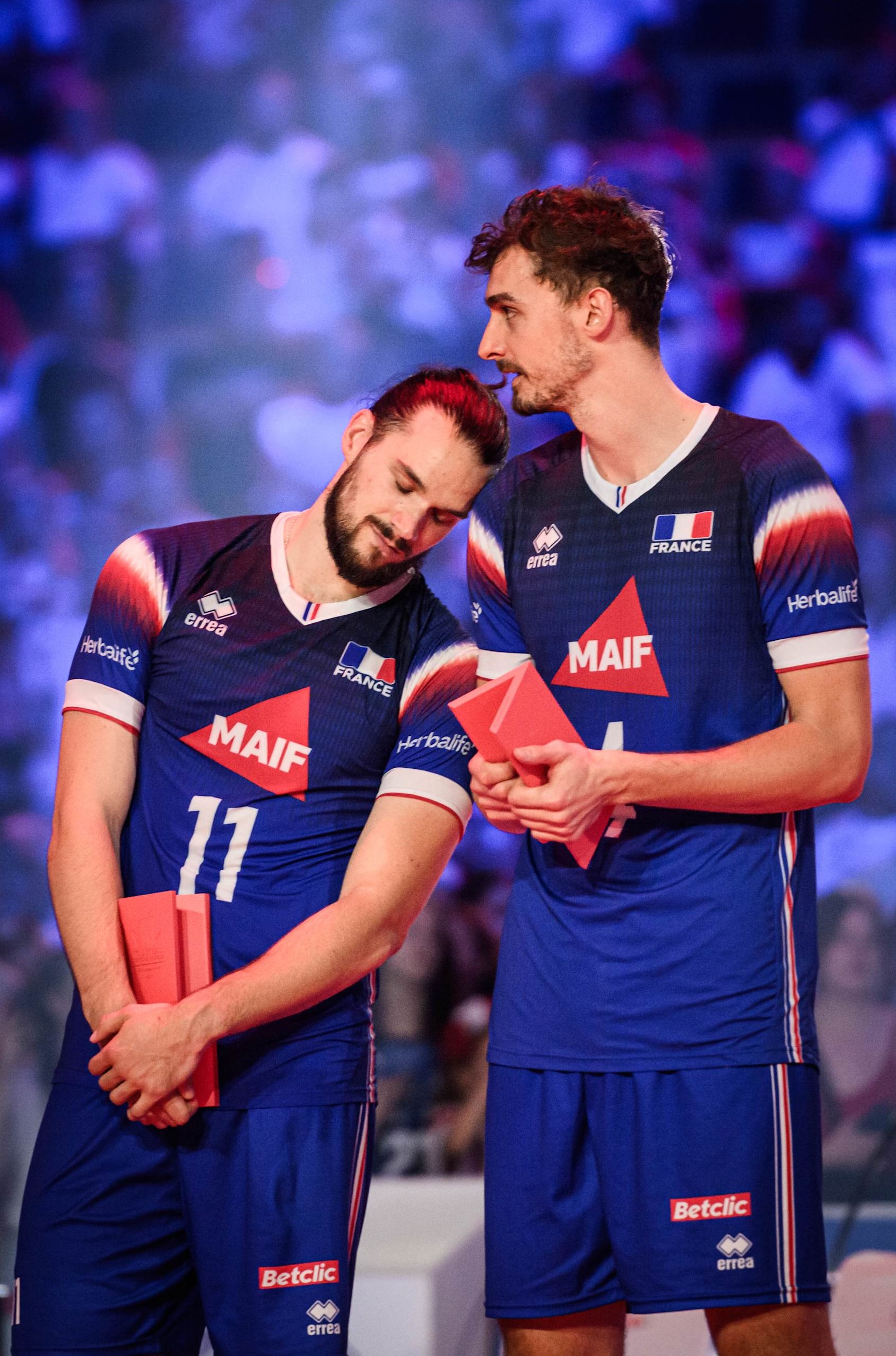 波兰完胜哥伦比亚，萨内点燃赛场