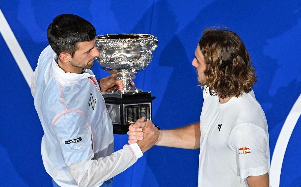 美国网球队翻盘澳大利亚网球队，西西帕斯爆发神勇