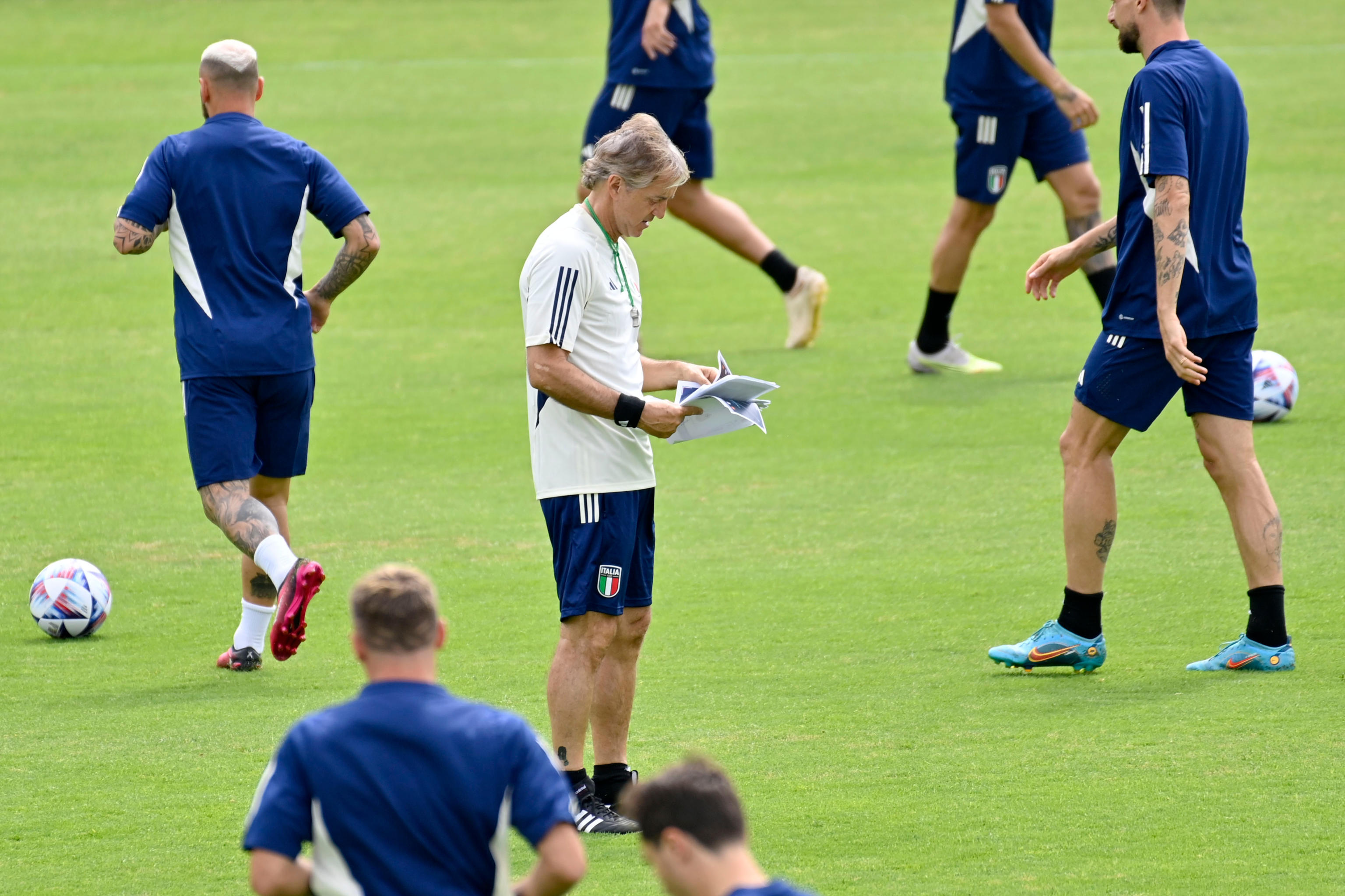 欧国联决赛在咫尺,各队备战加紧 欧国联决赛在咫尺,各队备战加紧