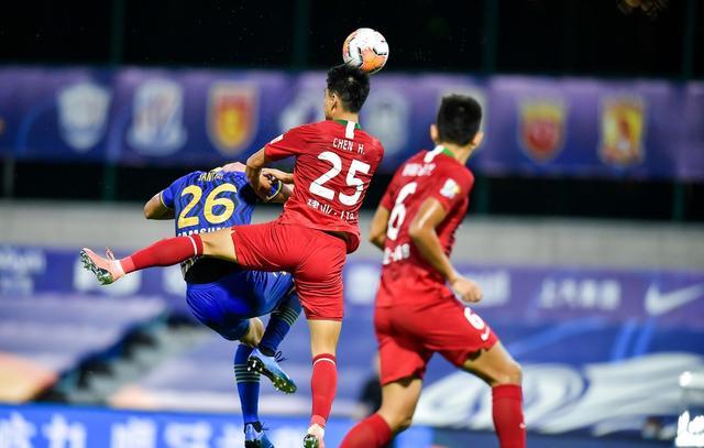 建业惨败恒大，遭遇三轮连败走势堪忧